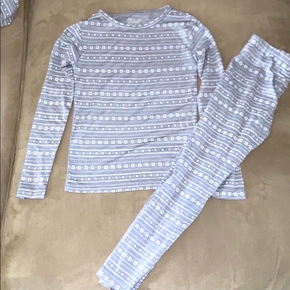 32 Degrees Other - S 5/6 Girl 32Degree Heat long  underwear 2 piece